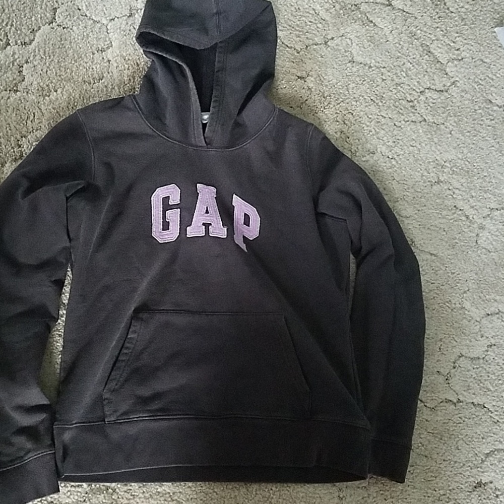 Gap sweatshirt